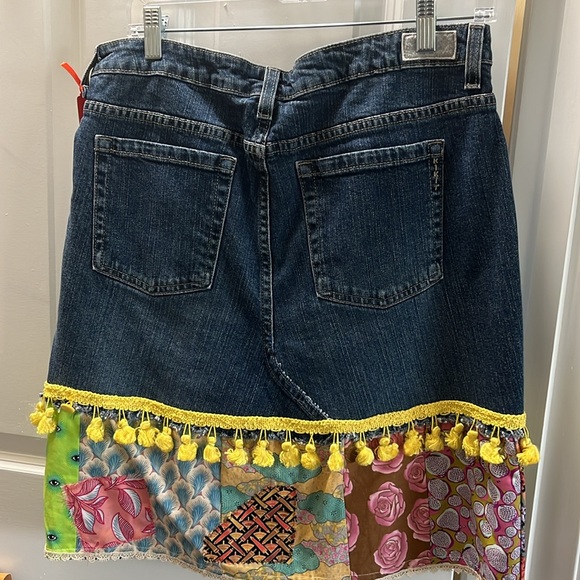 Art to wear denim skirt - Picture 2 of 7